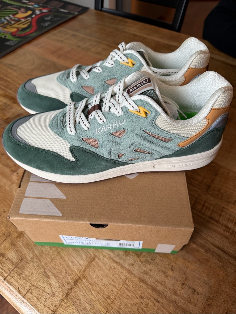Karhu Legacy 96 Laurel Wreath/Warm Taupe Athletic Sneaker